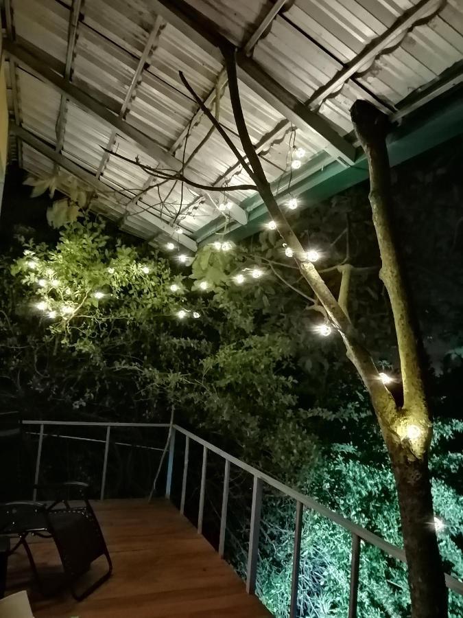 San Isidro  Cabana Treehouse Mountain View מראה חיצוני תמונה