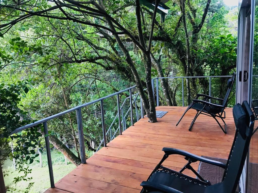San Isidro  Cabana Treehouse Mountain View מראה חיצוני תמונה