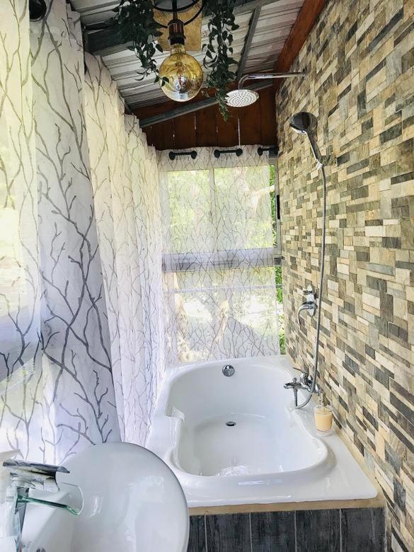San Isidro  Cabana Treehouse Mountain View מראה חיצוני תמונה